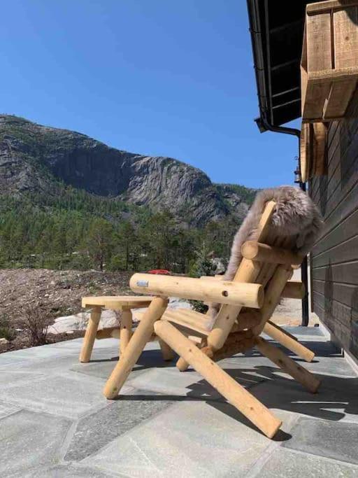 Cosy Cabin Between Lake And Mountain Treungen Exterior photo