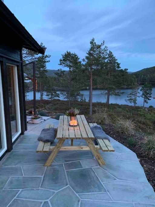 Cosy Cabin Between Lake And Mountain Treungen Exterior photo