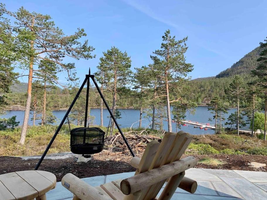 Cosy Cabin Between Lake And Mountain Treungen Exterior photo