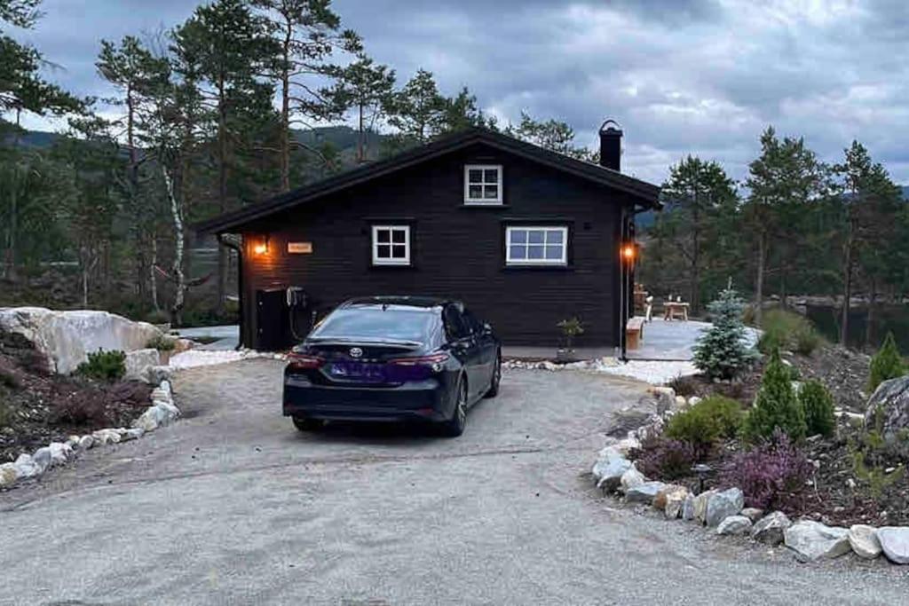 Cosy Cabin Between Lake And Mountain Treungen Exterior photo