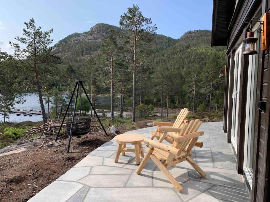 Cosy Cabin Between Lake And Mountain Treungen Exterior photo